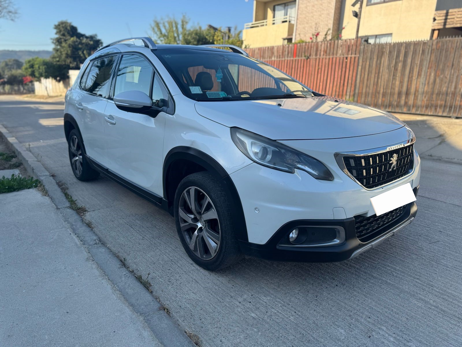 Peugeot 2008 Allure 1.2 Aut